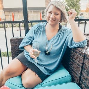 Meet your Posher, Bailey